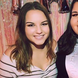 Meet your Posher, Madison